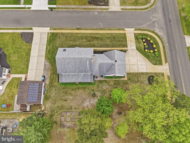 1 MOSS VIEW LN, Hammonton, NJ 08037