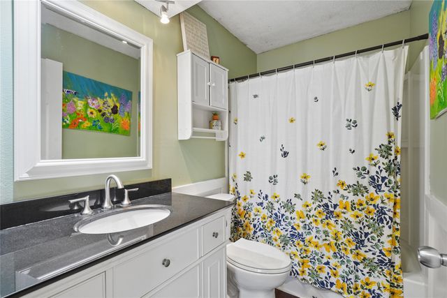 1106 7th Street NW, Altoona, IA 50009