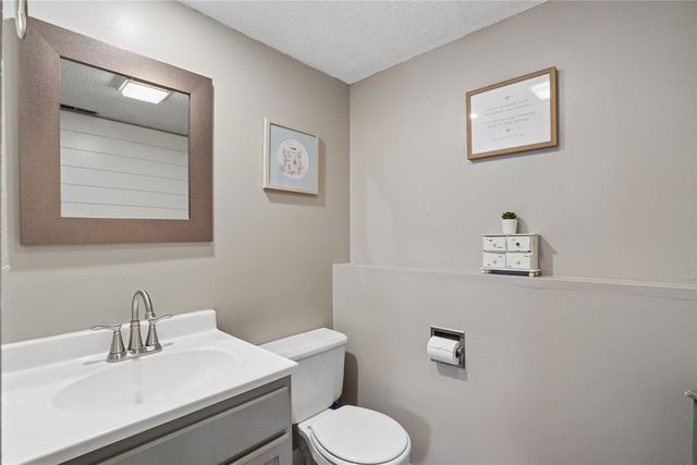 1106 7th Street NW, Altoona, IA 50009