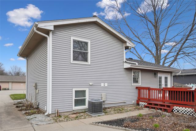 1106 7th Street NW, Altoona, IA 50009