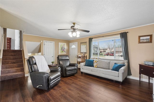 1106 7th Street NW, Altoona, IA 50009