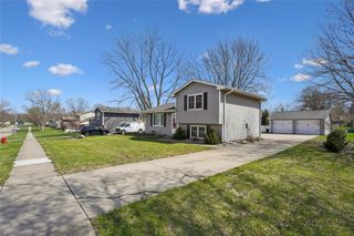 1106 7th Street NW, Altoona, IA 50009