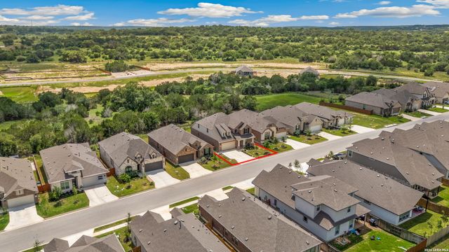 1583 SEEKAT DR, New Braunfels, TX 78132