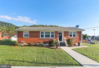 306 S E ST, Keyser, WV 26726