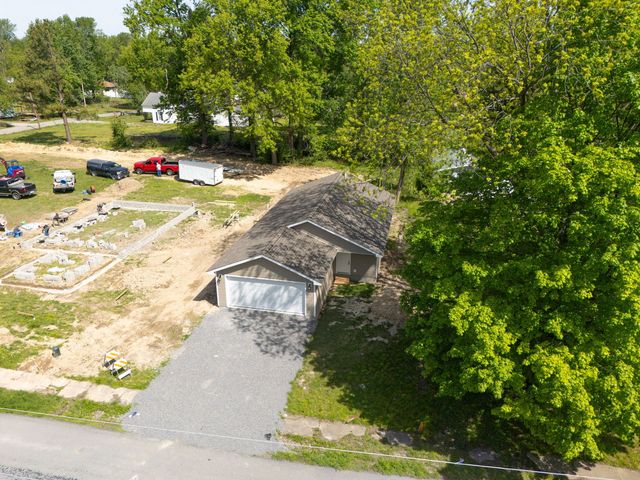 817 W Stotlar Street, Herrin, IL 62948