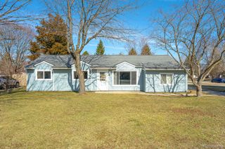 6460 Hermana Road, West Bloomfield Charter Township, MI 48324