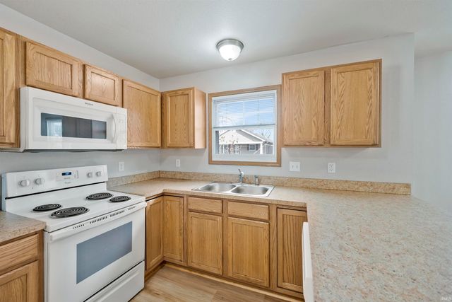 211 S Bedford Avenue, Evansville, IN 47713