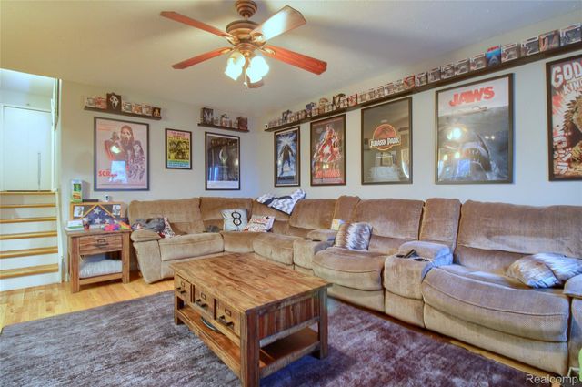 5739 Harrison Street, Garden City, MI 48135