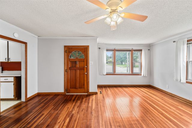 926 Duff Avenue, Ames, IA 50010