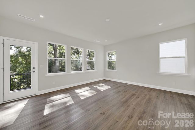 8004 Cedarsmith Court, Charlotte, NC 28217