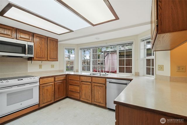 9219 Donna Court SE, Olympia, WA 98513