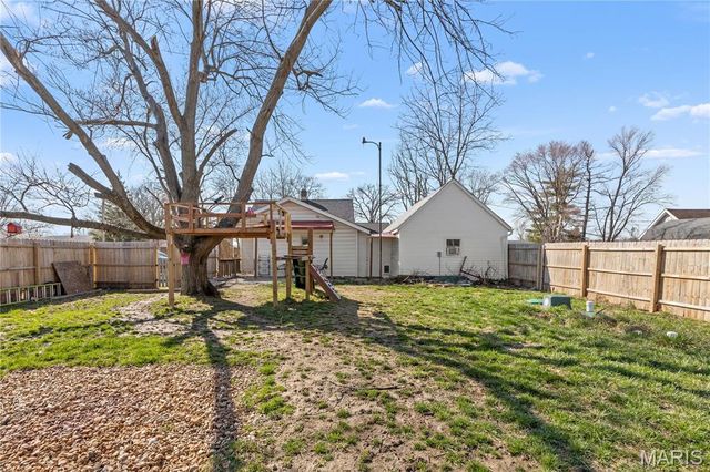 4904 2nd Street, Alton, IL 62002