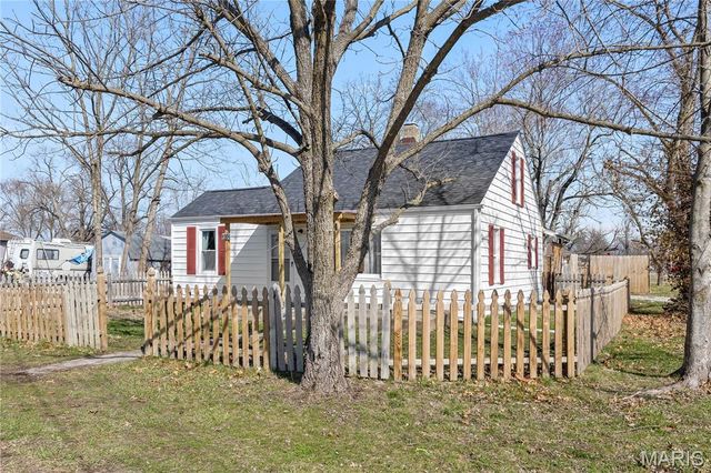 4904 2nd Street, Alton, IL 62002