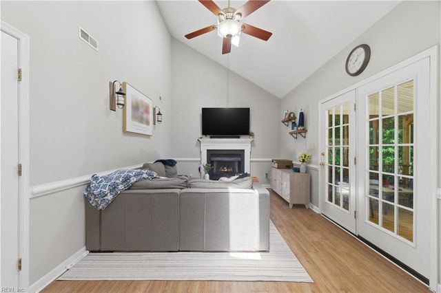 217 Gardenville DR, Yorktown, VA 23693