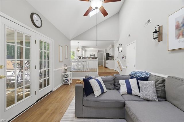 217 Gardenville DR, Yorktown, VA 23693