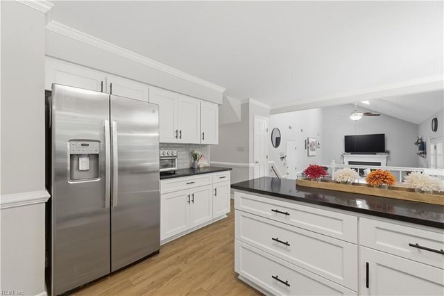 217 Gardenville DR, Yorktown, VA 23693