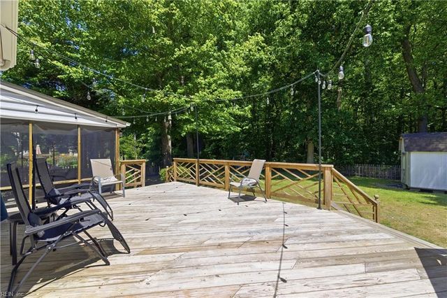 217 Gardenville DR, Yorktown, VA 23693