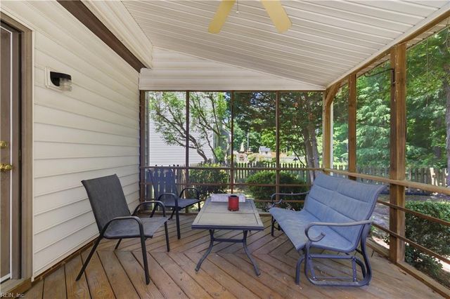 217 Gardenville DR, Yorktown, VA 23693