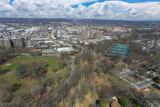 535 Highland Avenue, Newark City, NJ 07104