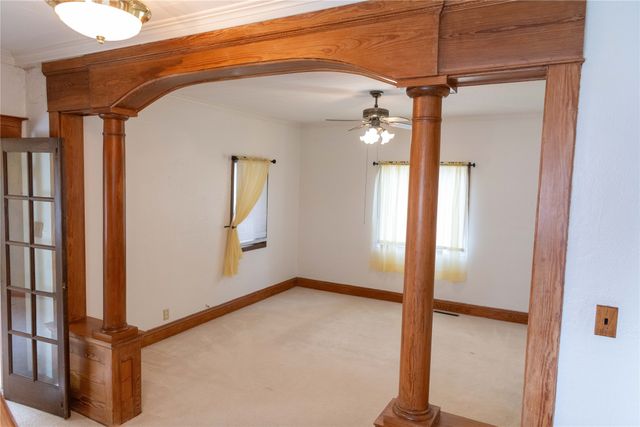 320 3rd Street, Reasnor, IA 50232