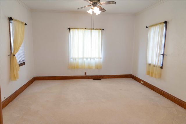 320 3rd Street, Reasnor, IA 50232