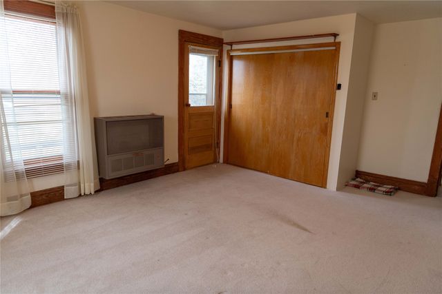 320 3rd Street, Reasnor, IA 50232