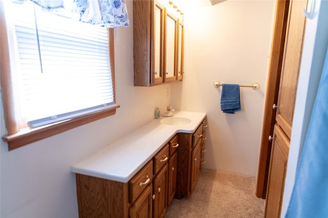 320 3rd Street, Reasnor, IA 50232