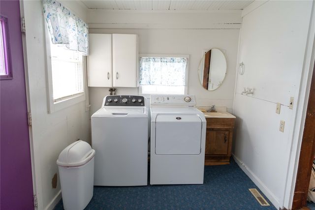 320 3rd Street, Reasnor, IA 50232