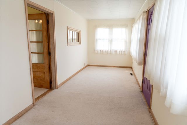 320 3rd Street, Reasnor, IA 50232