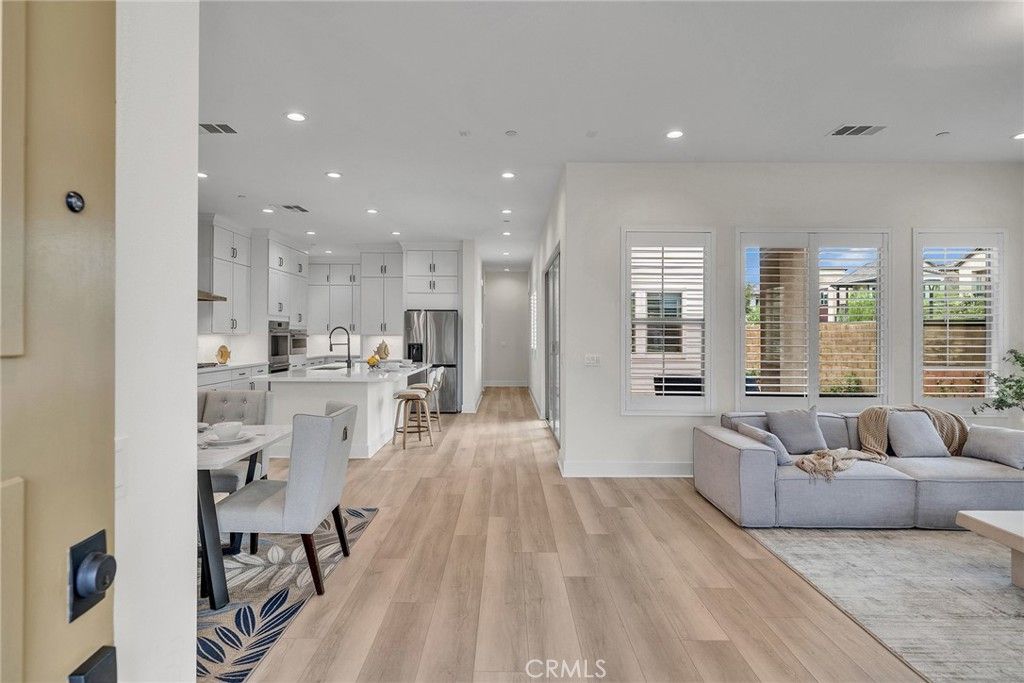 366 Baluster, Irvine, CA 92618 — photo 4
