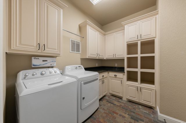 594 Turner Warnell Road, Mansfield, TX 76063