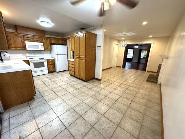 6712 Blue Duck Way, Sacramento, CA 95842