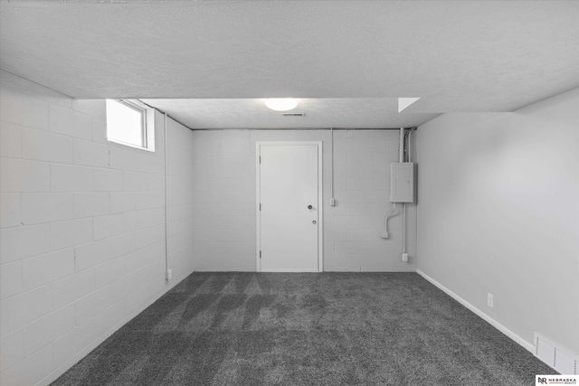 13006 S 35th Street, Bellevue, NE 68123