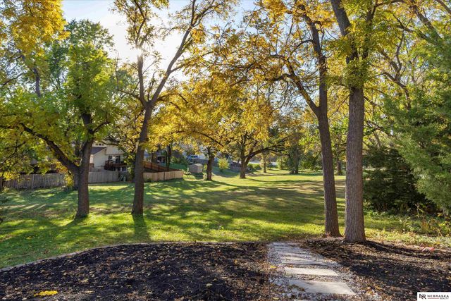 13006 S 35th Street, Bellevue, NE 68123