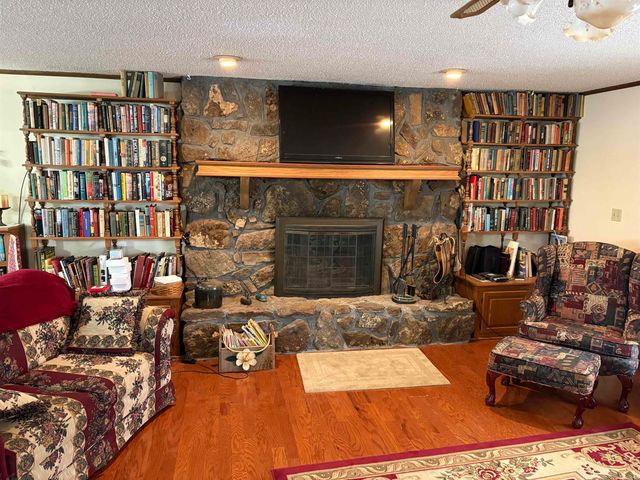 1470 College, Conway, AR 72034