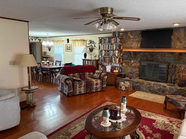 1470 College, Conway, AR 72034