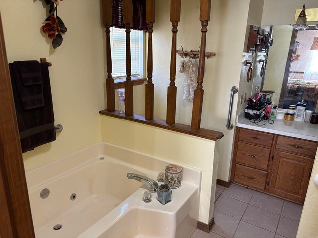 1470 College, Conway, AR 72034