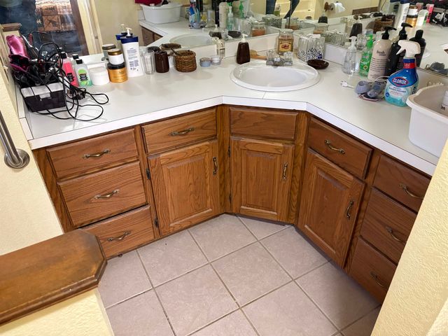 1470 College, Conway, AR 72034