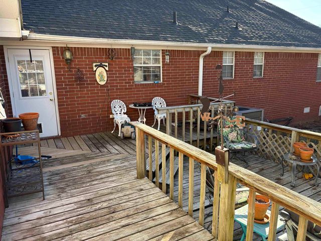 1470 College, Conway, AR 72034