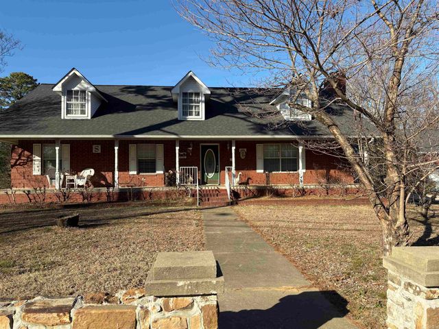 1470 College, Conway, AR 72034