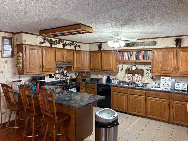 1470 College, Conway, AR 72034