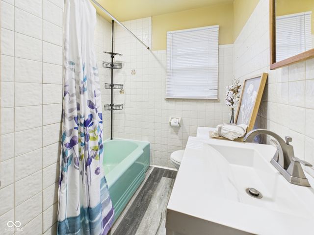 307 N Winthrop Road, Muncie, IN 47304