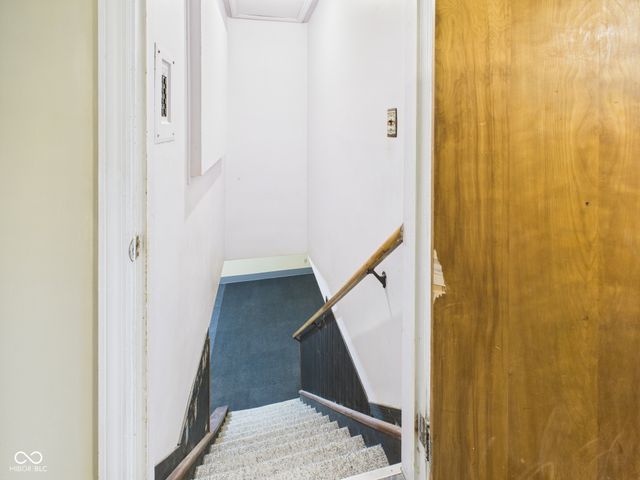 307 N Winthrop Road, Muncie, IN 47304