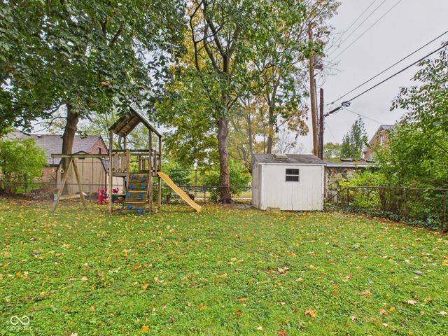 307 N Winthrop Road, Muncie, IN 47304