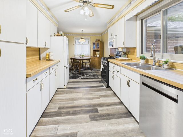 307 N Winthrop Road, Muncie, IN 47304