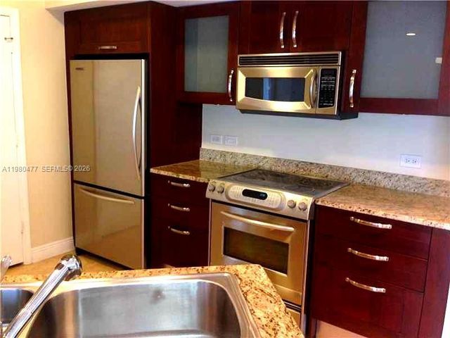 19900 E Country Club Dr 806, Aventura, FL 33180