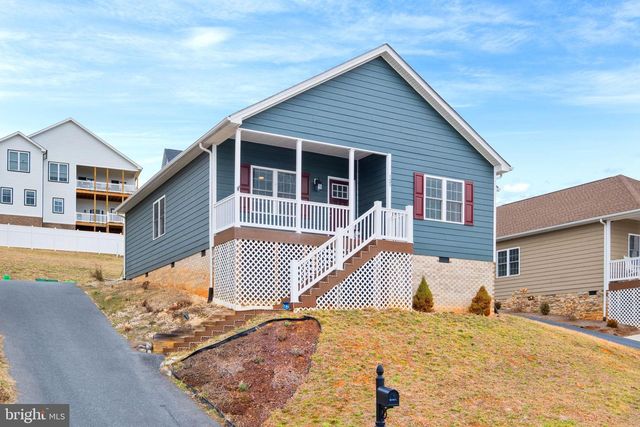 121 BEAUREGARD DR, Staunton, VA 24401