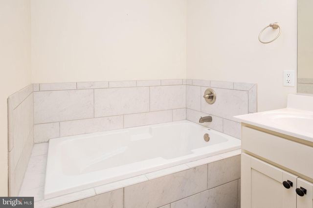 121 BEAUREGARD DR, Staunton, VA 24401