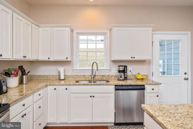 121 BEAUREGARD DR, Staunton, VA 24401