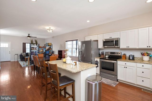 121 BEAUREGARD DR, Staunton, VA 24401